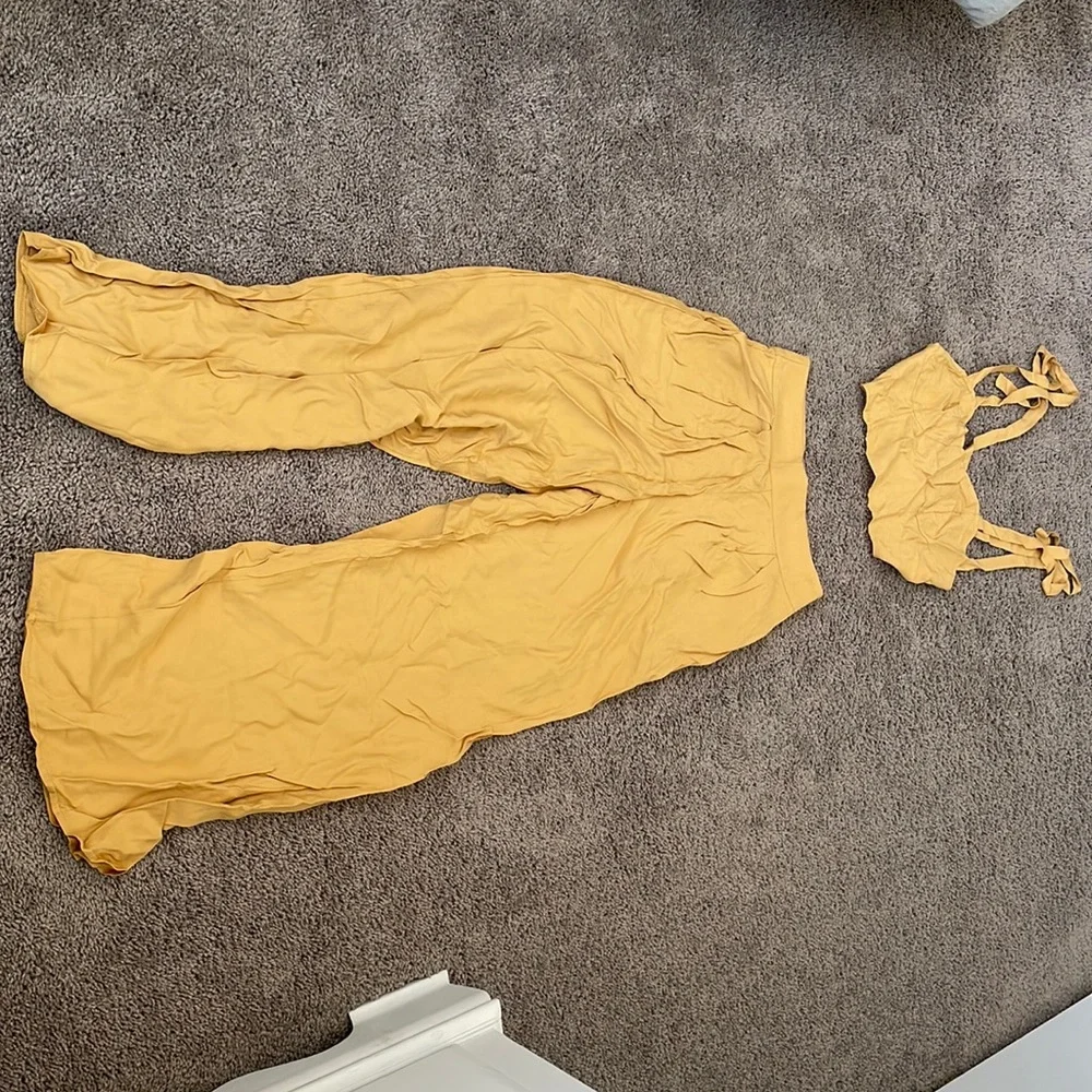 Two piece set - Picture 2 of 6